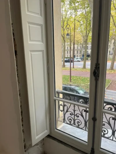 Rénovation des crémones d’origine dans une demeure à Versailles